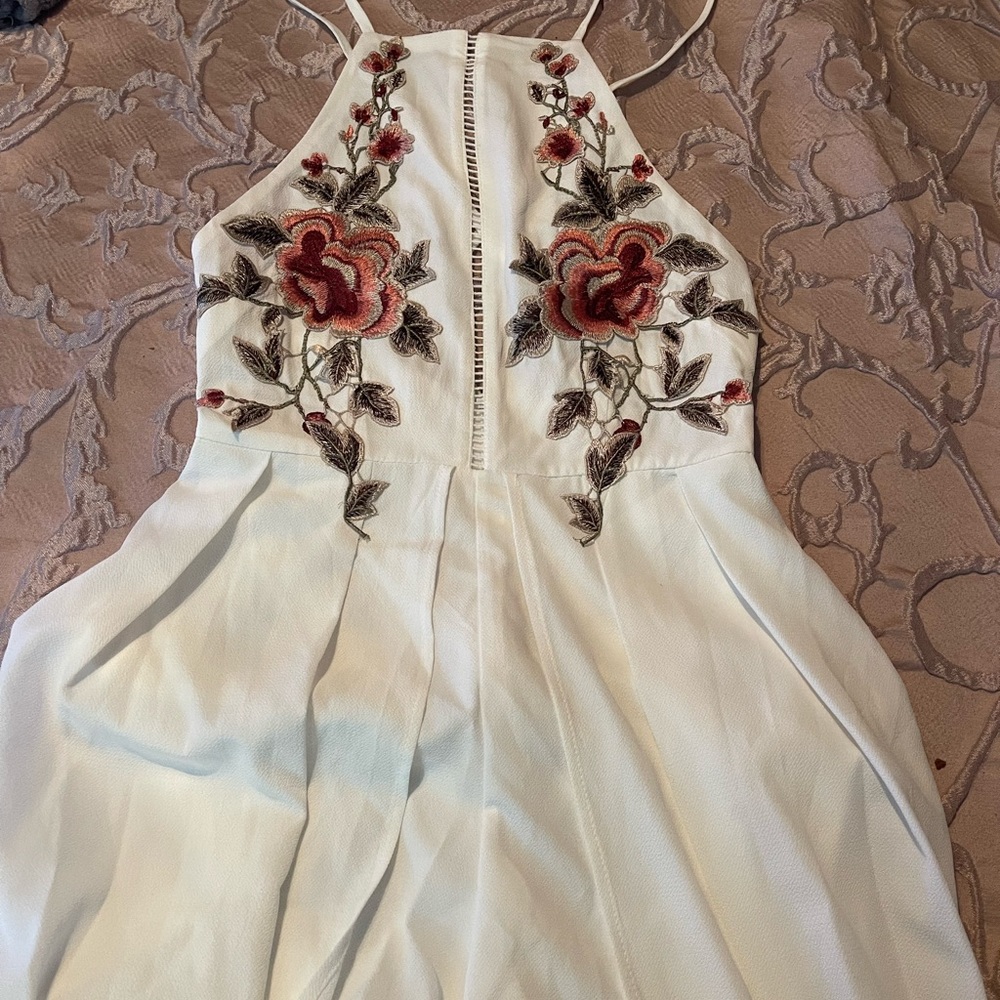White romper dress. Worn once. size medium
